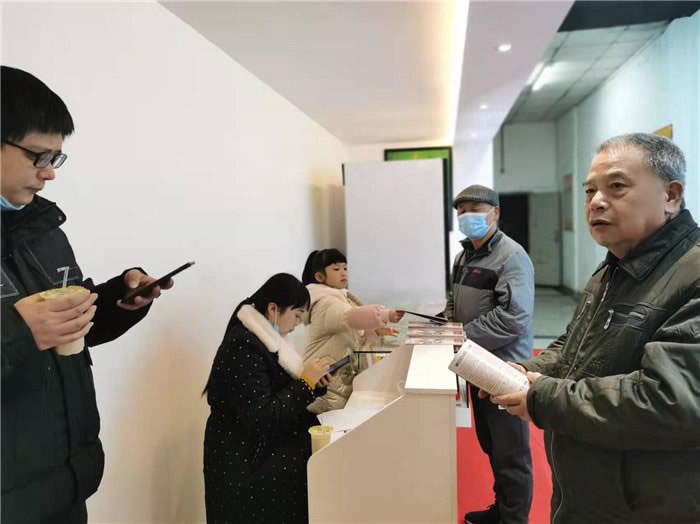 四川中青旅綿陽分社、綿陽市中旅假日旅行社、綿陽自來文化傳播有限公司24H自助售貨服務(wù)盛大開業(yè)